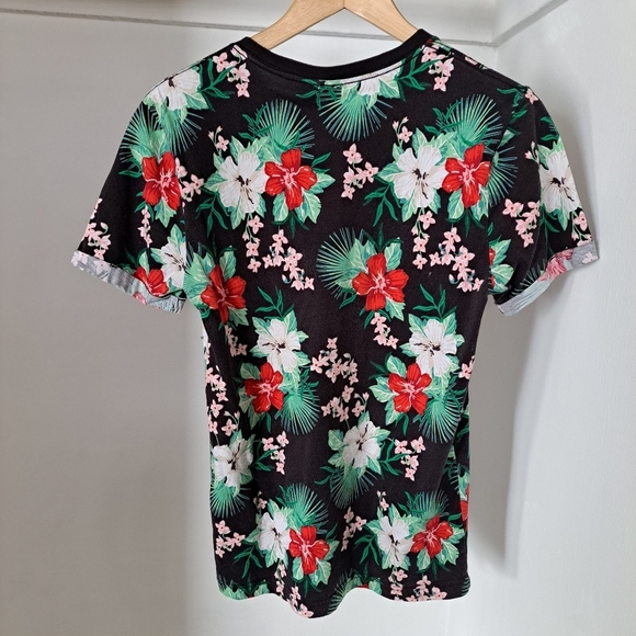 Divided | Colorful tropical floral women's t shirt,front pocket - Picture 6 of 12